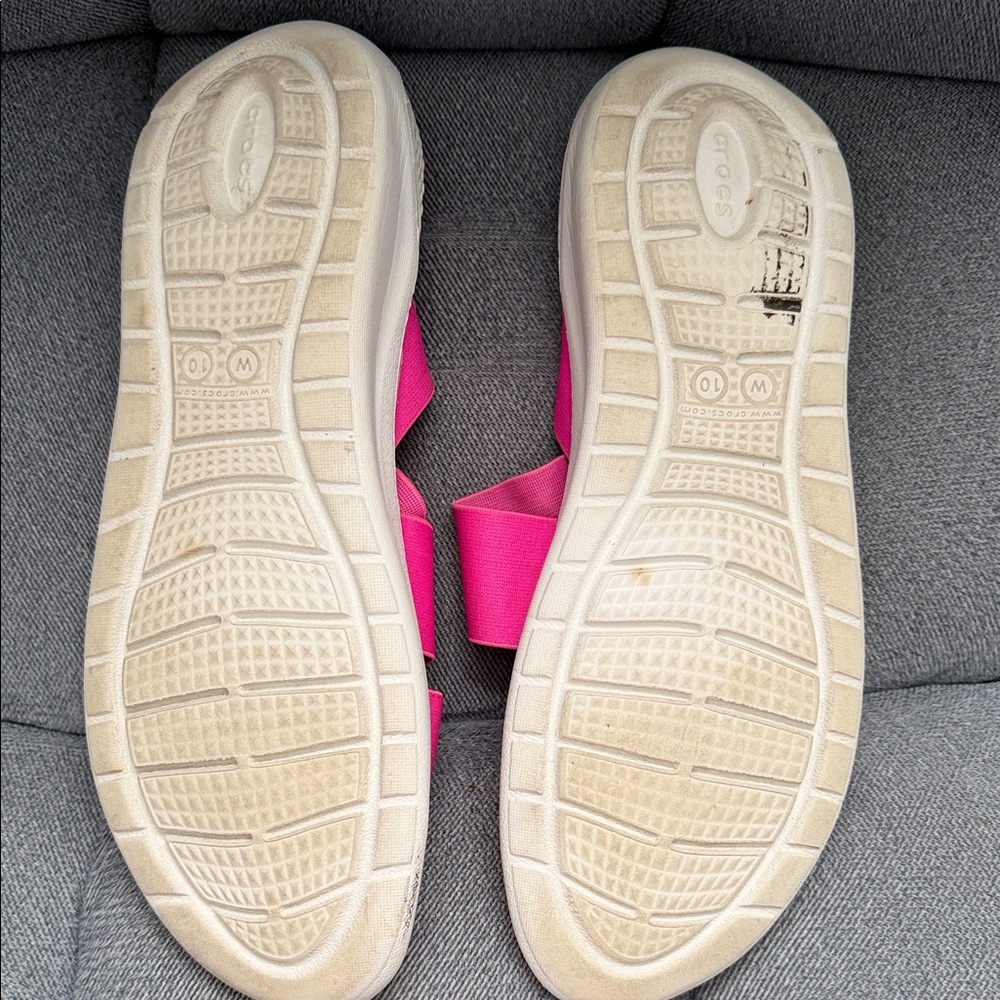 CROCS Women's Bright Pink Strappy Sandals - size 10 - Picture 5 of 9